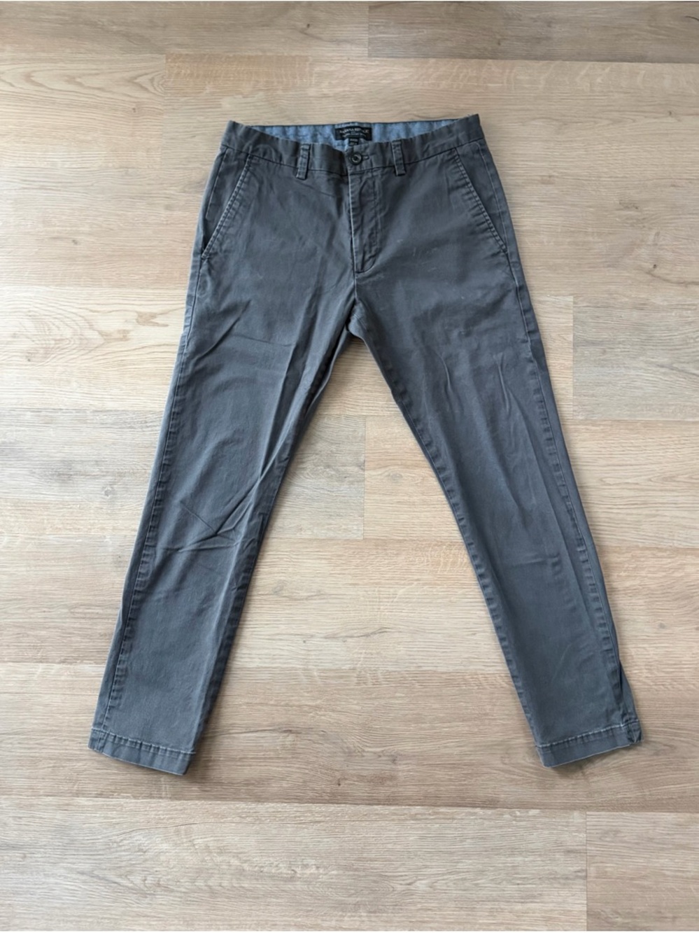 Banana Republic Casual Straight Chino Pants — Gray